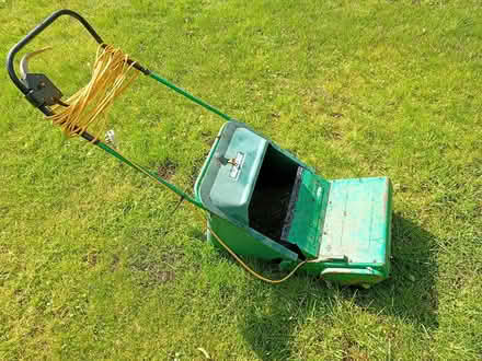 Photo of free Qualcast electric cylinder mower (Fordingbridge SP6) #2