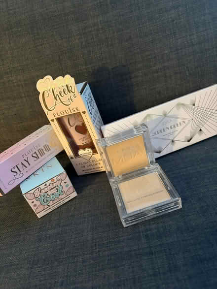 Photo of free Make-up bundle (SE1) #1