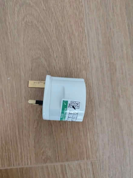 Photo of free EU-UK adaptor (Broadheath WA14) #1
