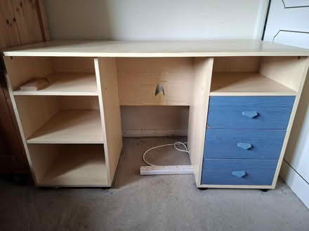 Photo of free Desk unit, suitable for students. (Ruislip HA4) #1