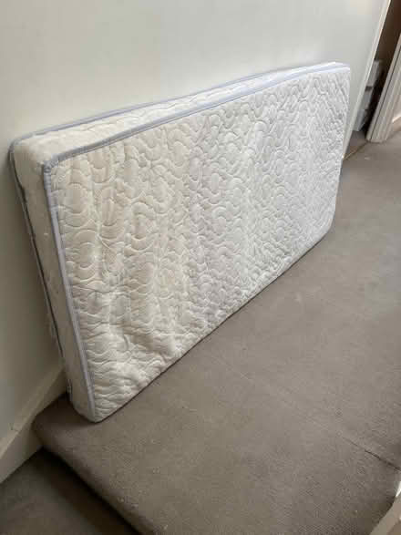 Photo of free Old kids’ mattresses (W4 2BU) #1