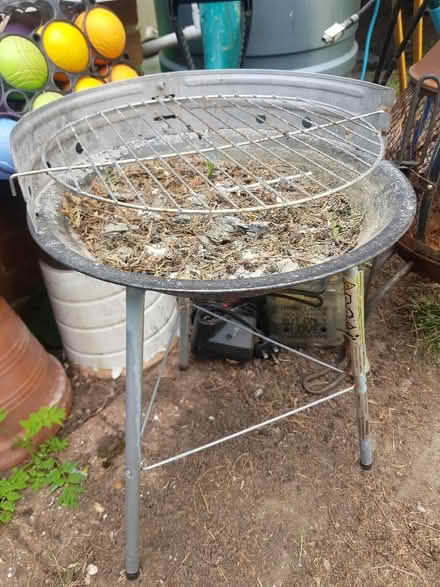 Photo of free Small BBQ (Orpington BR5) #1