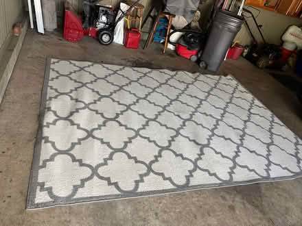 Photo of free Claremont Rug (Hannover & Ballenger) #1
