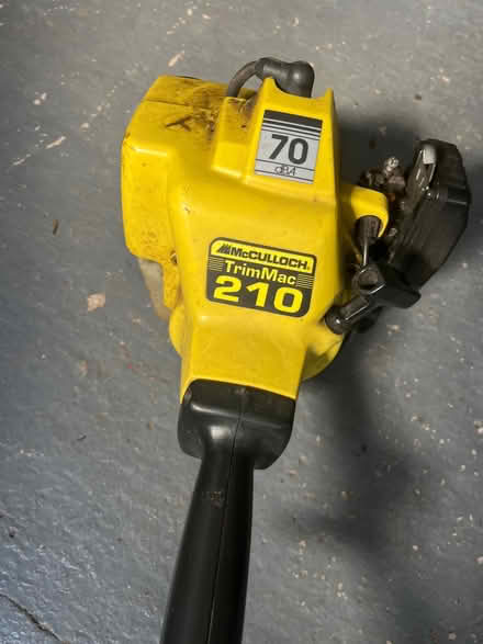 Photo of free Petrol strimmer (Woodhouse Eaves LE12) #2