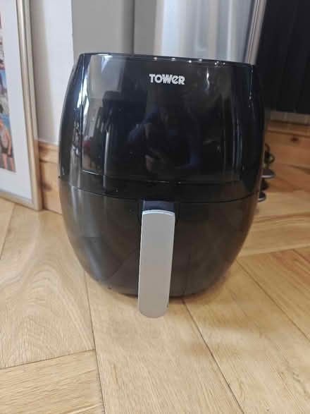Photo of free Air Fryer (Wadsley S6) #1