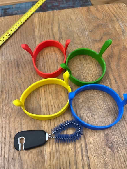 Photo of free Silicone egg frying moulds (Kt3 4bf) #1