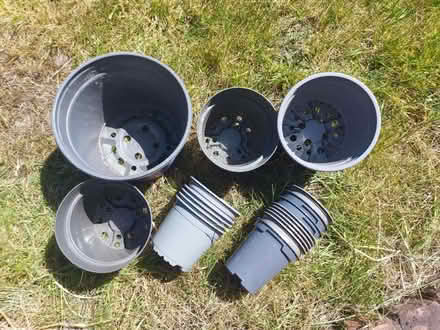 Photo of free Plastic plant pots (Cheam SM2) #1