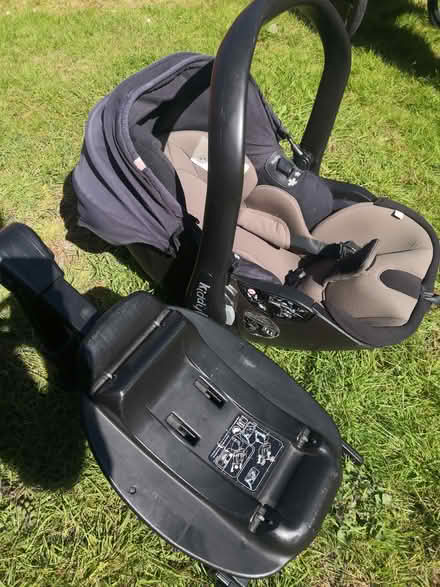Photo of free Kiddy Car Seat and Base (CT10) #2