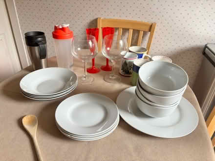 Photo of free Plates, mugs and kitchenware (Ruthrieston AB10) #1