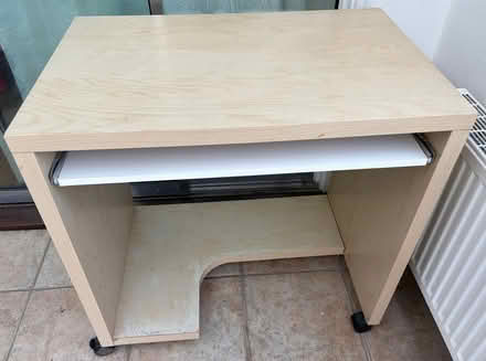 Photo of free Computer table (Northwood HA5) #1