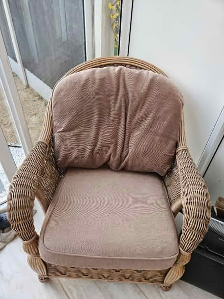 Photo of free Sofa (TW16) #3