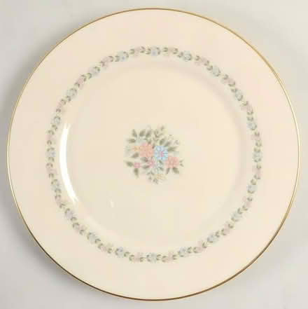 Photo of free Lenox Salad Plates (Jefferson Avenue Downers Grove) #1