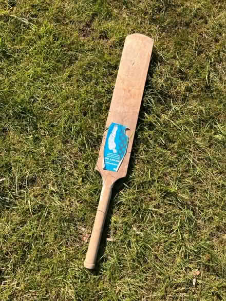 Photo of free Wood cricket bat (Dunstable LU5) #1