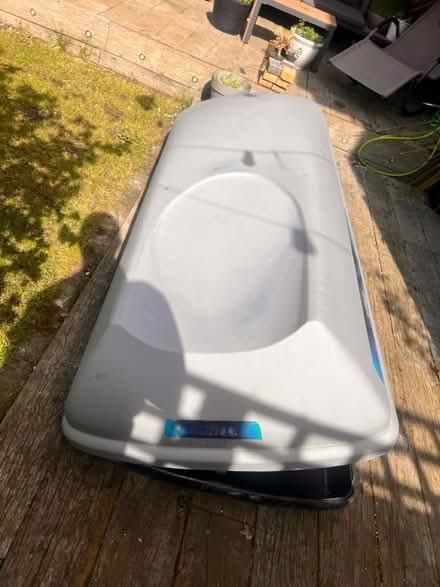Photo of free Thule alpine 900 roof box (Preston/ashton PR5) #2