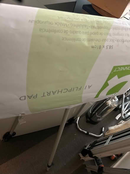 Photo of free One flip chart (W2 2ET) #3