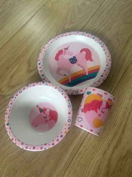 Photo of free unicorn plate, bowl and cup set (Bisley Woking GU24) #1