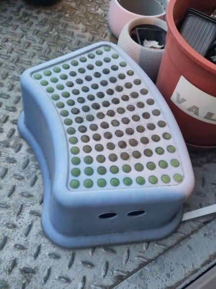 Photo of free Small plastic step (South Quay E14) #1
