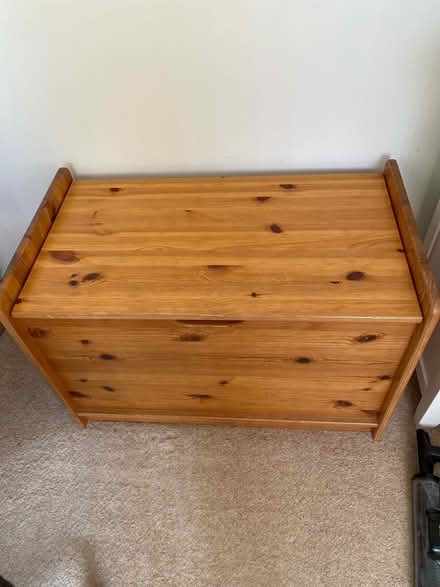 Photo of free Blanket / Toy box (B76 2QG) #1