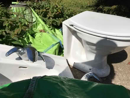 Photo of free Sink and toilet vintage (Gresford LL12) #1