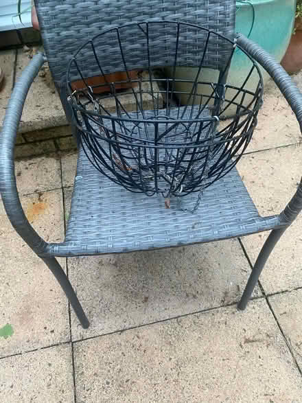 Photo of free 4 metal hanging baskets (Trennick TR1) #1