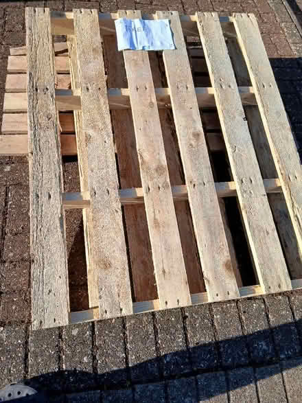 Photo of free 2 x wooden pallets (Chelsfield BR6) #1