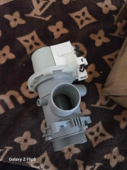 Photo of free beko washing machine pump base (Erith DA8) #2