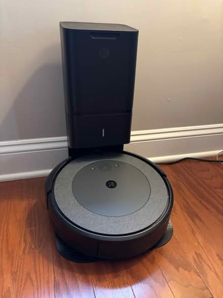 Photo of free Roomba i3, but needs repair (Haymarket) #1