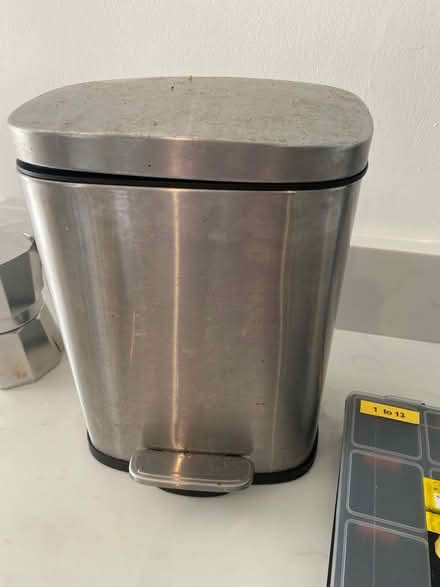 Photo of free Misc household goods (Stockwell) #1