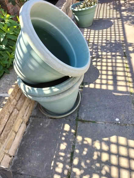 Photo of free 4 Very Lge VGC Plantar Pots/1 Tray (Hilsea Portsmouth PO2) #1