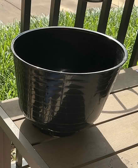 Photo of free Used Plastic planting pots (Near Ten Ten rd and Reliance A) #2