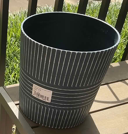 Photo of free Used Plastic planting pots (Near Ten Ten rd and Reliance A) #1