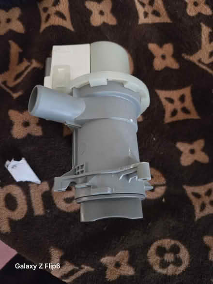 Photo of free beko washing machine pump base (Erith DA8) #3