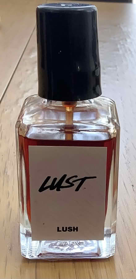Photo of free Perfume/Fragrance/Scent (GMV SE10) #1