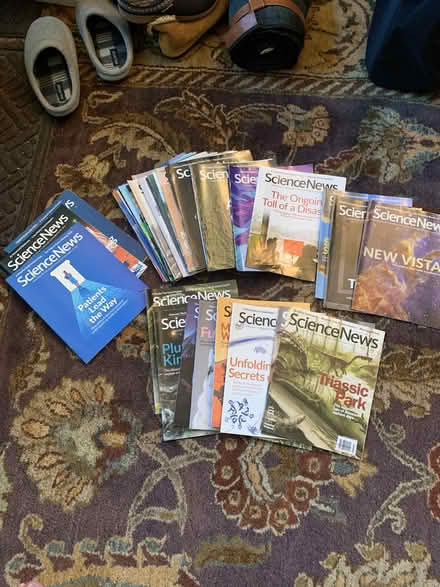Photo of free Science News magazines (Greenwood) #1