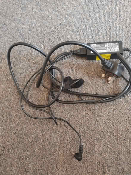 Photo of free Laptop cable (Risinghurst OX3) #1