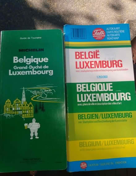 Photo of free travel guides: Belgium & Luxemburg (Cambridge, Porter Square) #1