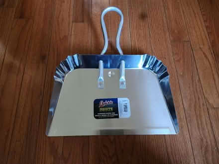Photo of free 17" wide aluminum dustpan (Capitol Hill, DC) #1