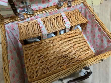 Photo of free Vintage style picnic set (Freshford) #3