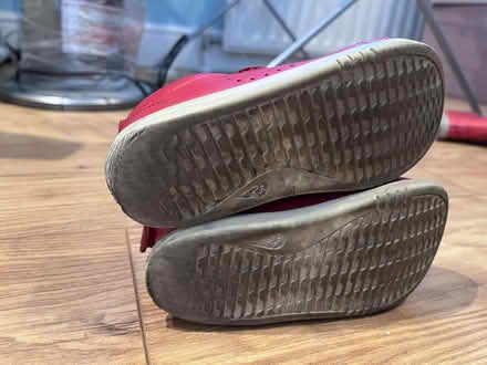 Photo of free kids' shoes size 6 and EU 23 (Hale End IG8) #3