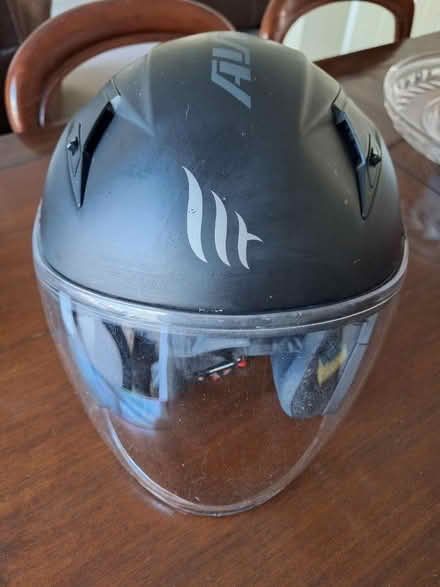 Photo of free MT Motorbike Helmet- Avenue - size M (Hampden Park BN22) #3
