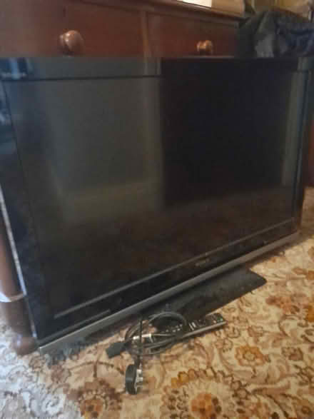 Photo of free Sony Bravia TV (BT30) #1