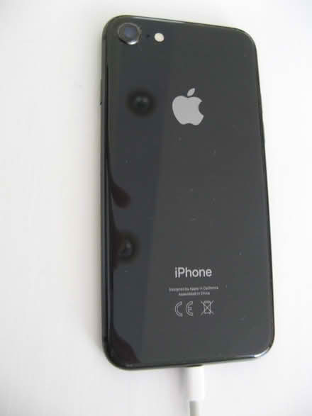 Photo of free iPhone 8 currently using iOS 16.7.12 (Croham CR2) #3