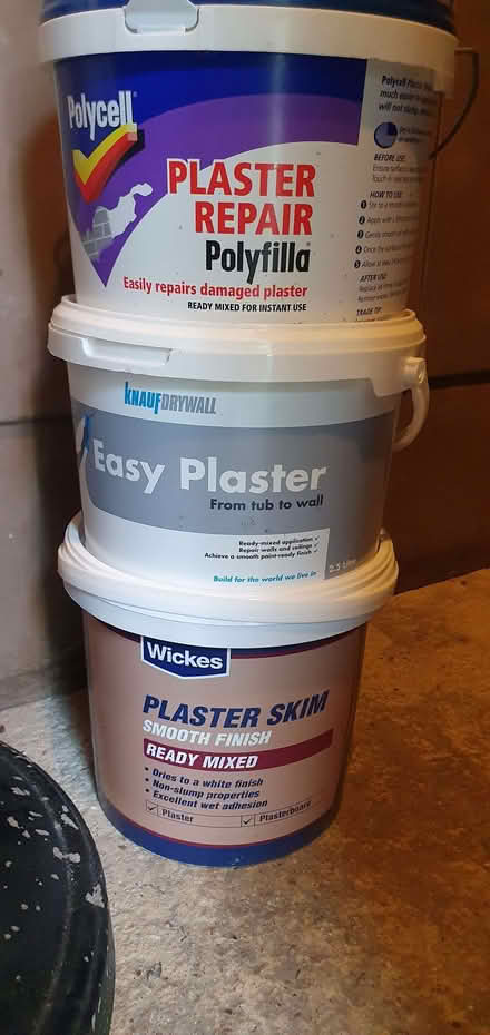 Photo of free 3 part-tubs plaster repair/filler (Wokingham RG40) #1