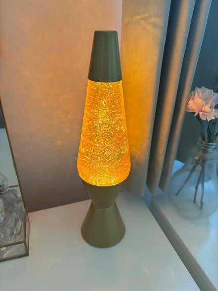 Photo of free Gold glitter lava lamp (Eynsham OX29) #1