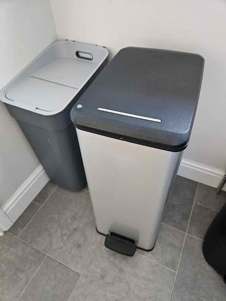 Photo of free Kitchen bin and recyling bin (Baildon BD17) #1