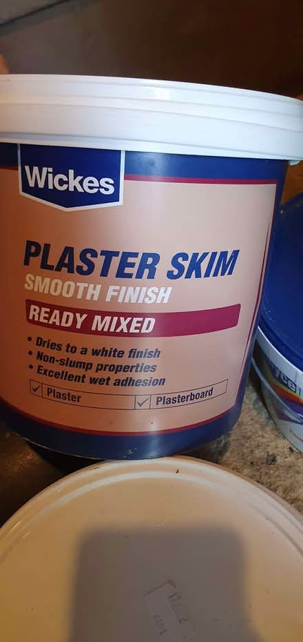 Photo of free 3 part-tubs plaster repair/filler (Wokingham RG40) #4