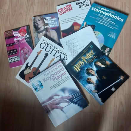 Photo of free Teach yourself Guitar/keyboard (WF1) #1