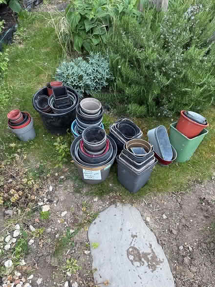 Photo of free Plant pots (west hitchin SG5) #1