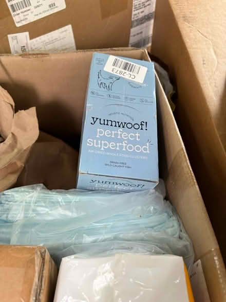Photo of free Big lot high end dog food (Barrytown/Red Hook 12507) #4