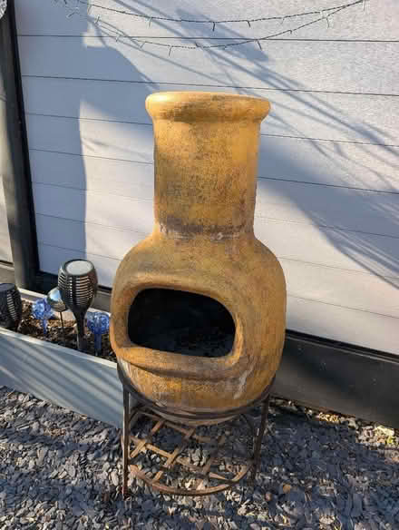 Photo of free Pot chimadia (Barton-in-Fabis CP NG11) #2